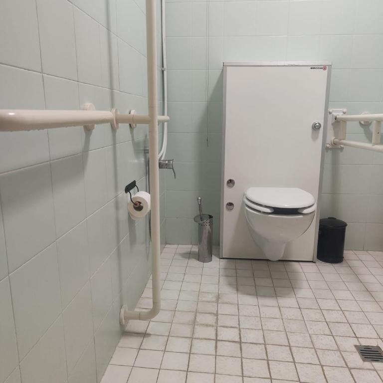 Beteyà Hostel Don Bosco - Triple Room - Disability Access - 4