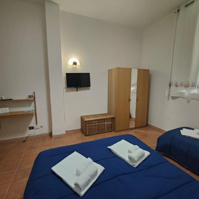 Beteyà Hostel Don Bosco - Triple Room - Disability Access - 5