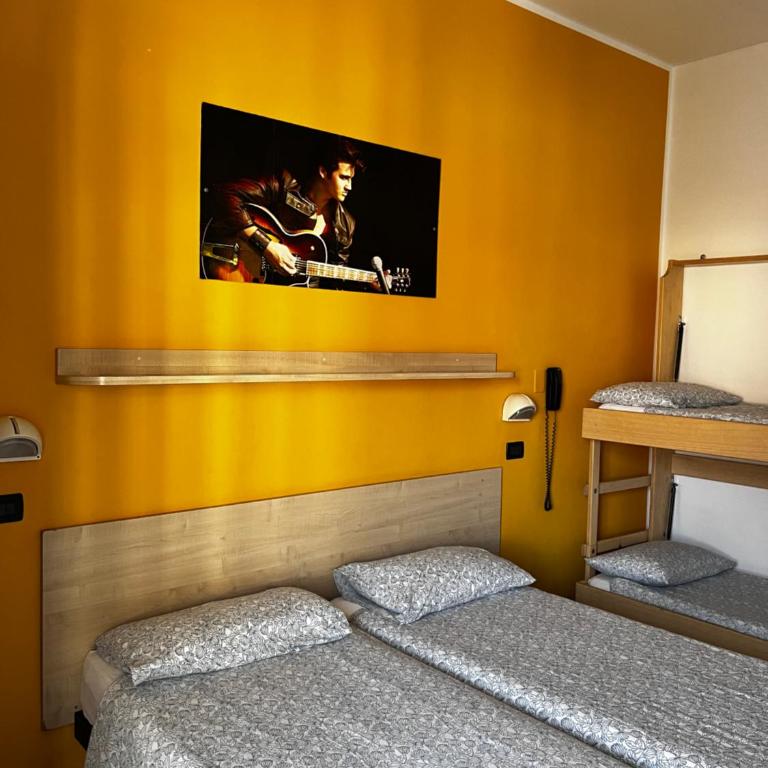 Hotel Morfeo - Fun Hotel - NO FAMILY - Camera Tripla - 1