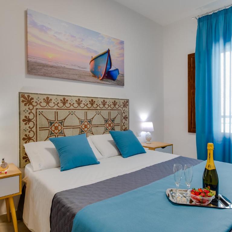 NottInCentro -Guest House- - Double Room with Balcony - 4