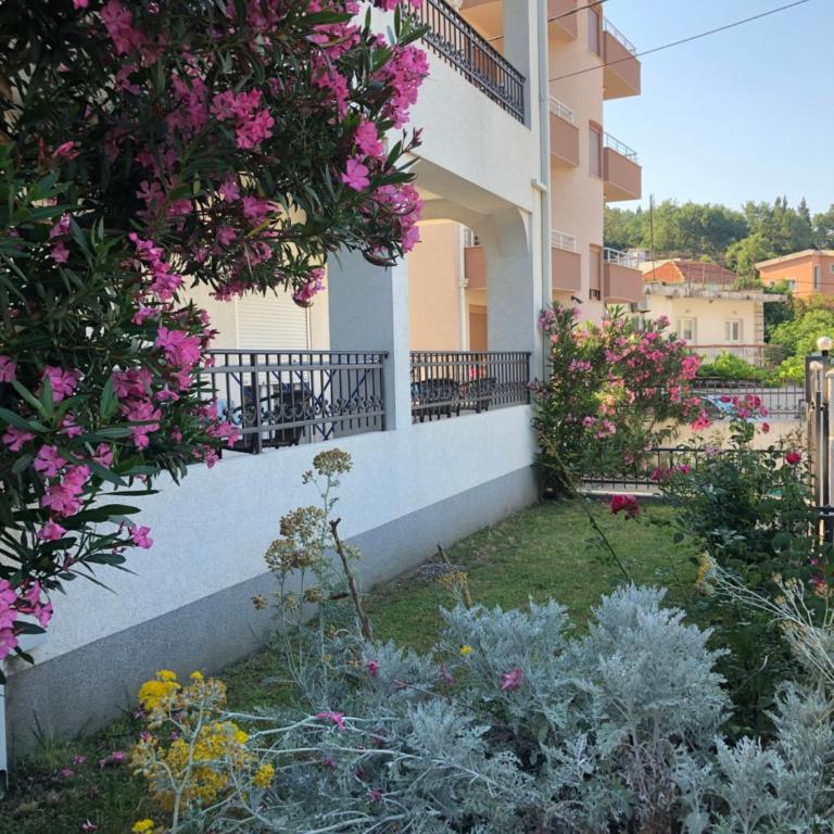 Apartmani Vedrana - Apartman sa 1 Spavaćom Sobom - 2