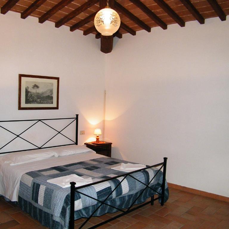 Agriturismo Montegonfoli - Large Two-Bedroom Apartment - 3