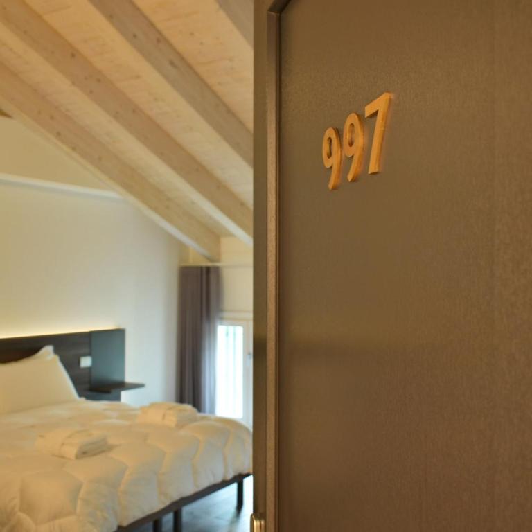 Welc-om Royal Garden luxury rooms - Camera Matrimoniale con Bagno Privato - 3