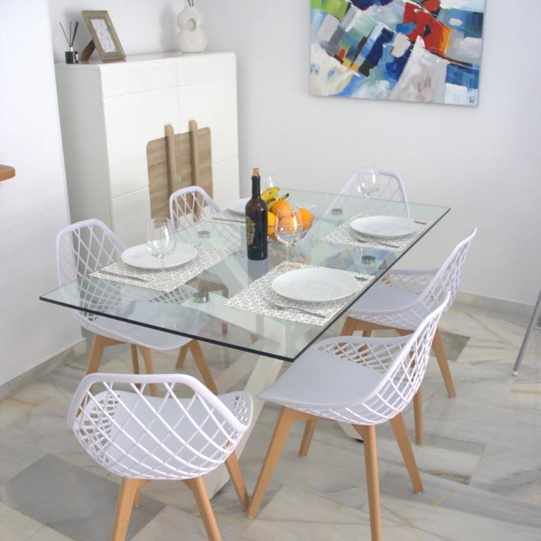 Rock Bay 22 - Three-Bedroom Apartment - 3