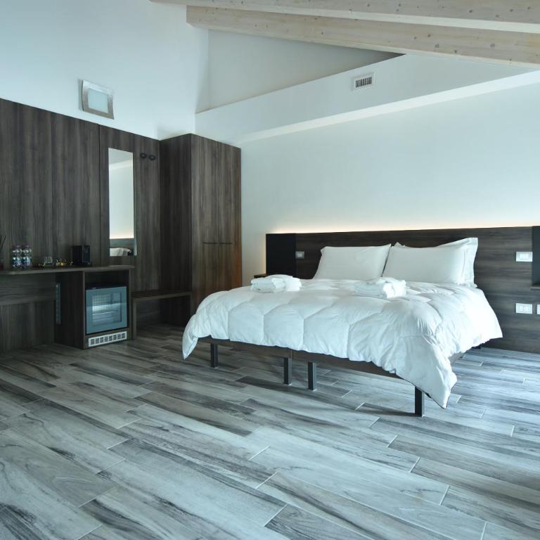 Welc-om Royal Garden luxury rooms - Camera Matrimoniale con Bagno Privato - 6