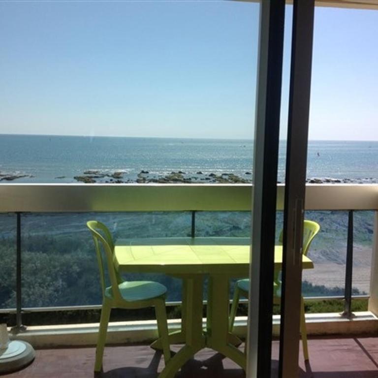 Appartement T2 rénové face à la mer avec terrasse et garage - Quartier des Présidents - Les Sables-d'Olonne - FR-1-331-90 - Apartment (4 Erwachsene) - 2