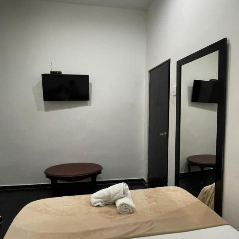HOSTEL M&H - Budget Double Room - 2