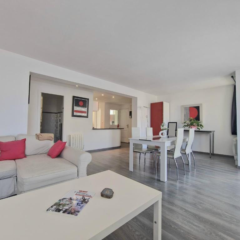 BONCOIN - Apartment mit 2 Schlafzimmern - 14