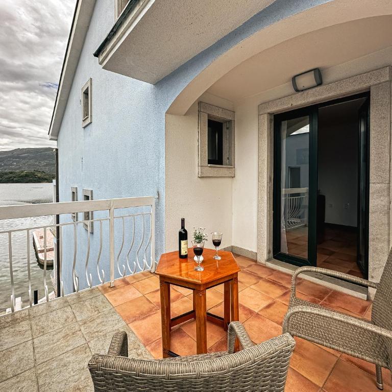 Apart-hotel Villa Lav with Private Beach - Apartment with Mountain View - 6
