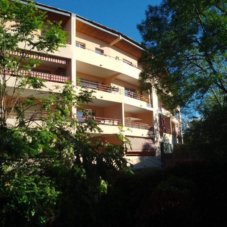 Grand Studio Parc de Vaugrenier - Climatiseur - Terrasse - Piscine - Studio - 3