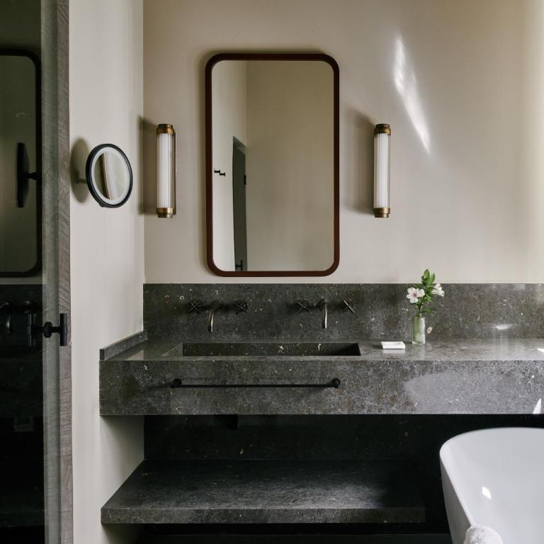 Mercer Plaza Sevilla 5 GL - Suite Junior - 4
