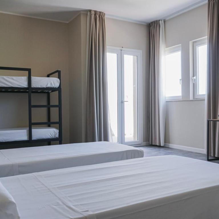 Piccolo Catalunya Hostel - Comfort Room - 7