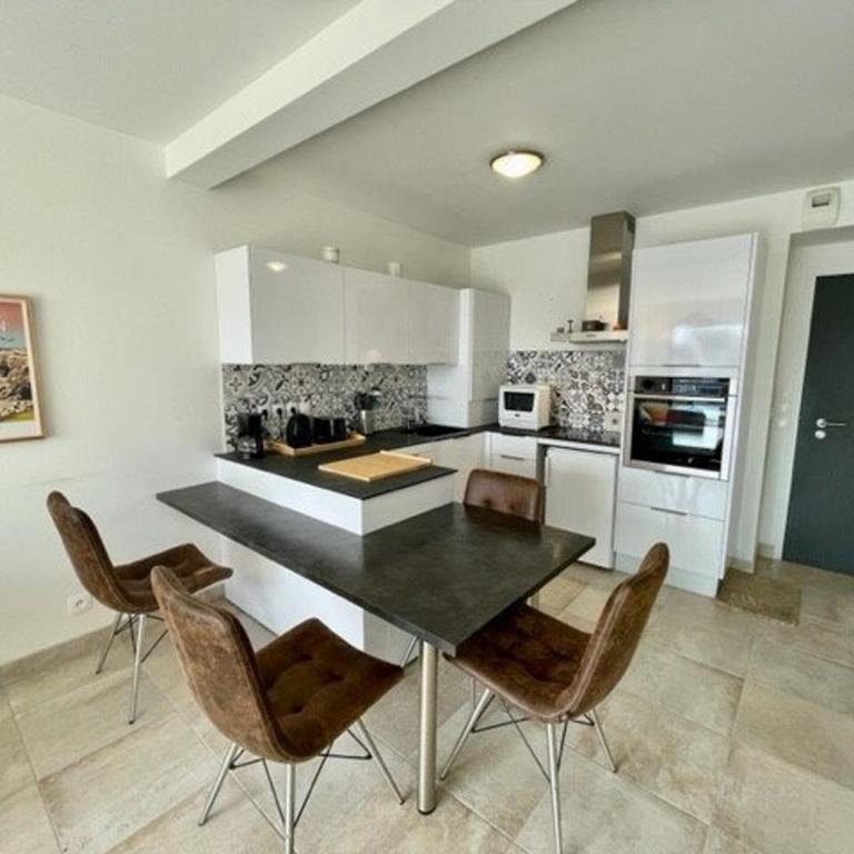 Quiberon - Appartement cosy 40m² - 4 pers - Proche plage - Balcon SW - Parking privé - Animaux OK - FR-1-478-248 - Apartment - 4