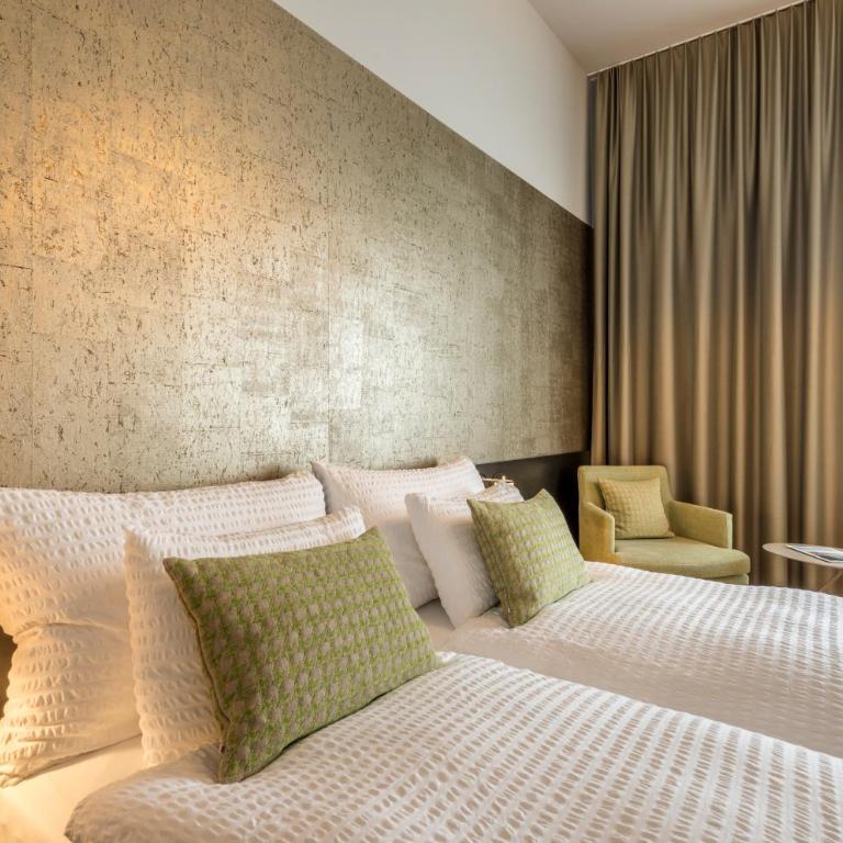 Boutique Hotel KARL - Superior Doppelzimmer mit Fluss- und Bergblick - 3