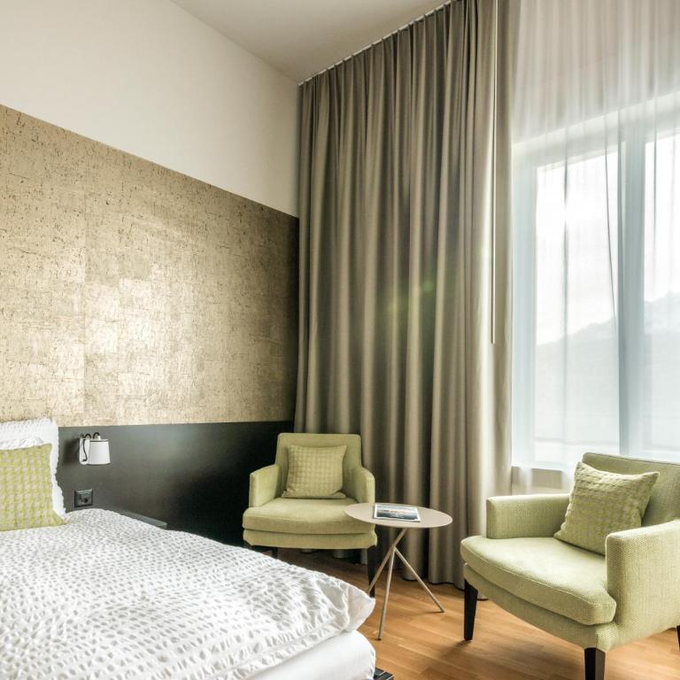 Boutique Hotel KARL - Superior Doppelzimmer mit Fluss- und Bergblick - 4