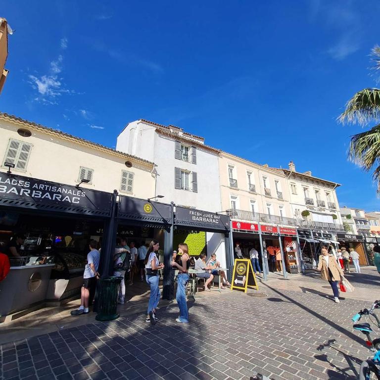 Appartement à Sainte-Maxime: 3 Pièces, Terrasse, Piscine, Clim, Proche Plage - FR-1-226-340 - Apartment (6 Erwachsene) - 17