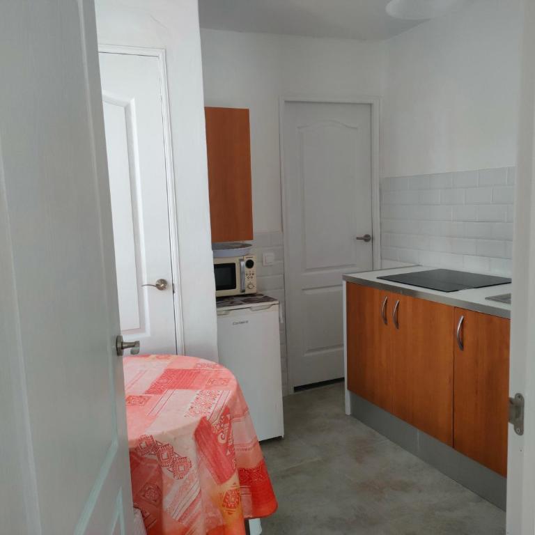 Alba 2 apartamento y Alba 3 habitación con baño - Apartamento con terraza - 83