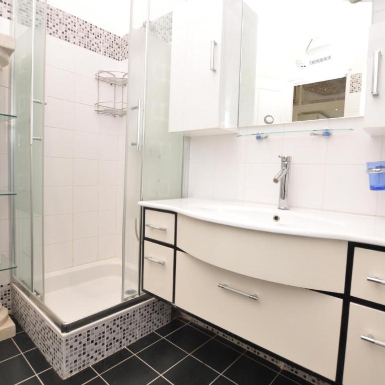 Stunning Apartment In Menton With Wifi - Apartamento de 1 dormitorio - 18