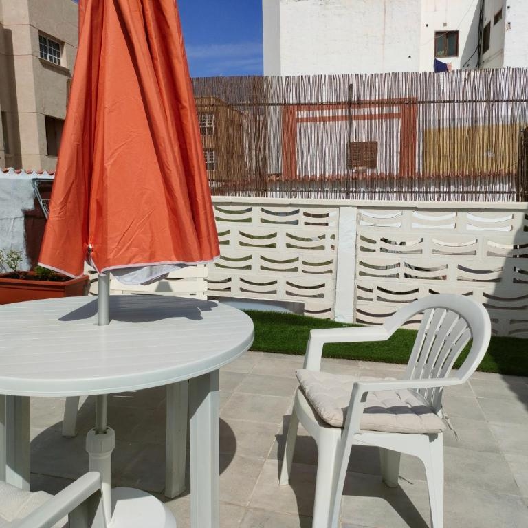 Alba 2 apartamento y Alba 3 habitación con baño - Apartamento con terraza - 72