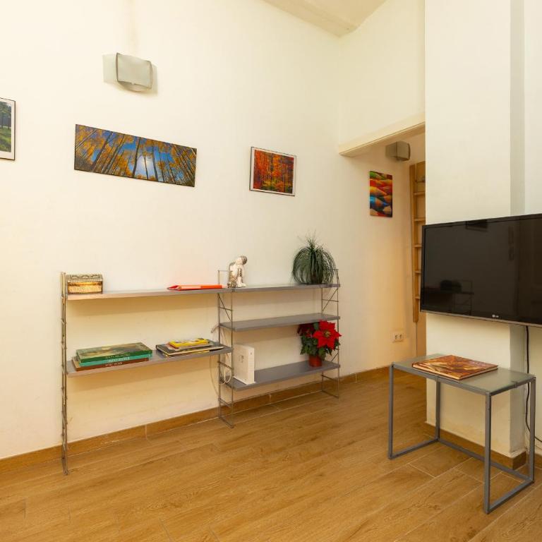 ApartEasy - Central Barcelona Studio Apartment - Standard Triple Studio - 7