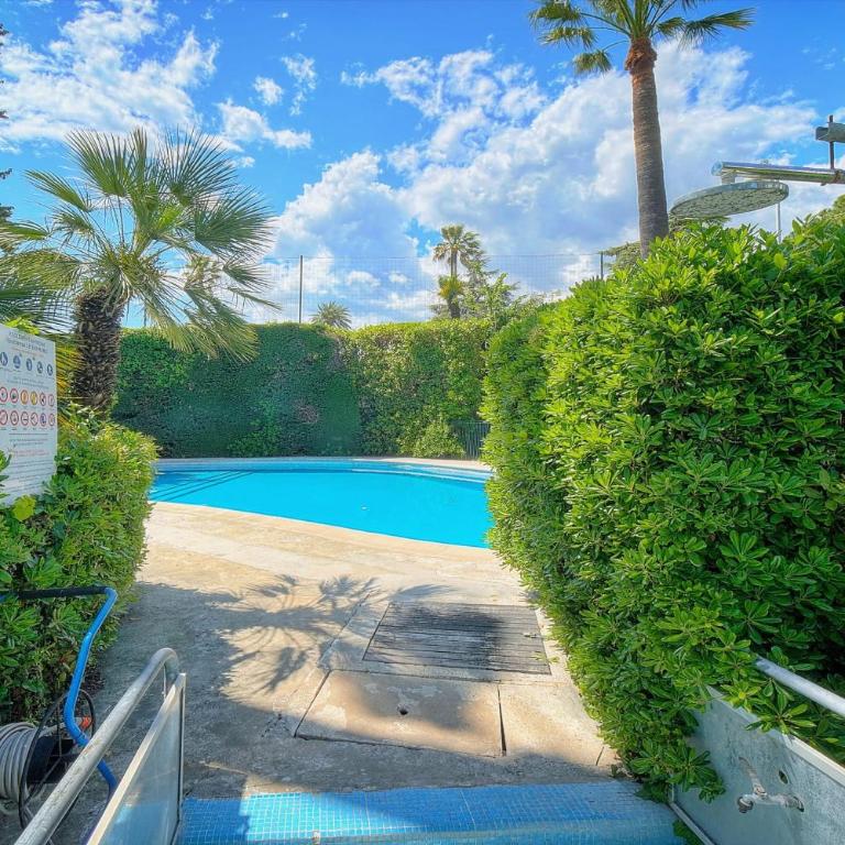 Upstays Sea View Pool Terrace 75m Apartment - Appartement - 32