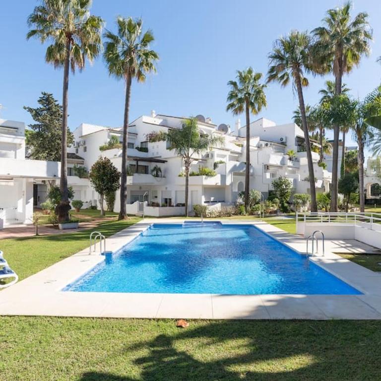 Incredible luxury location in Puerto Banús beach for families - Apartamento de 3 dormitorios - 55