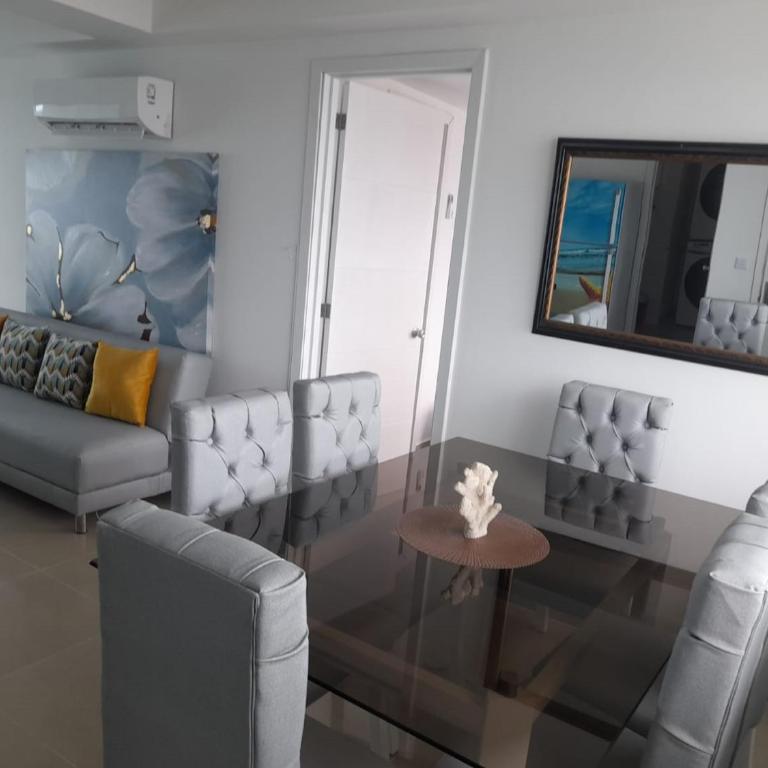 2 Bedroom Beachfront Apartment 2P1-Al4 With Pool And WIFI - Apartment - 2