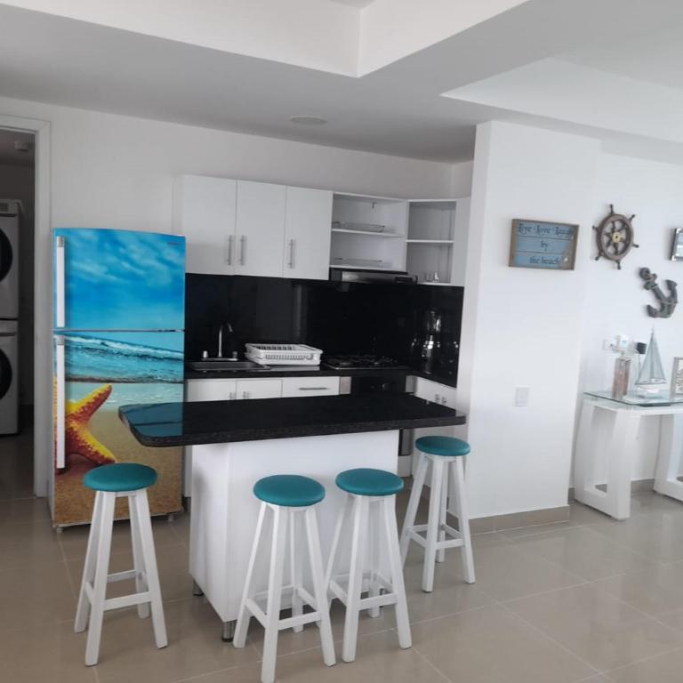 2 Bedroom Beachfront Apartment 2P1-Al4 With Pool And WIFI - Apartment - 4
