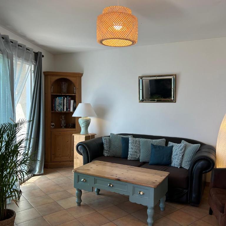 maison entièrement climatisée vue d'exception mer et rade de Marseille avec piscine 8 personnes - Villa - 22
