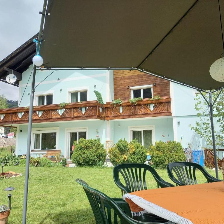 Alie Gusta - Apartment mit Blick auf die Berge - 1