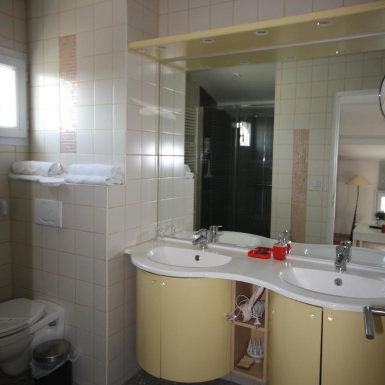 Chambres d'Hôtes LA PASTOURELLE Royan centre - Comfort Double Room with Private Bathroom - 3