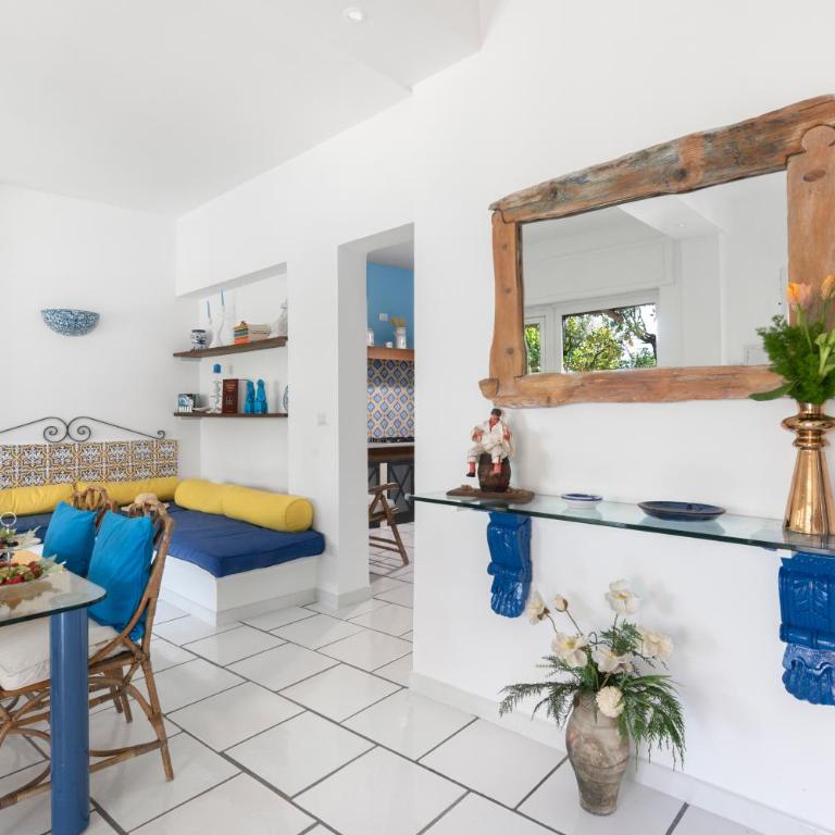 Villa Gilù in Sorrento coast - De Vivo Realty - Three-Bedroom Villa - 37