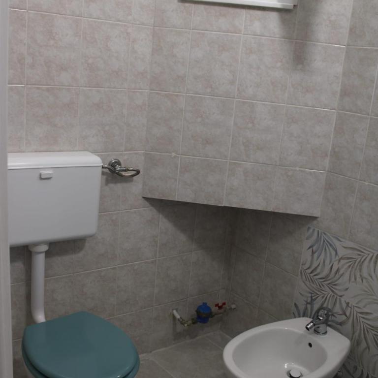 Giusvinci - Camera Familiare con Bagno Privato - 9