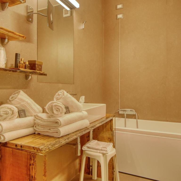 Palazzo della Scala Hotel - Luxury Suites & Spa - Two-Bedroom Suite with Private Pool and Garden - 9