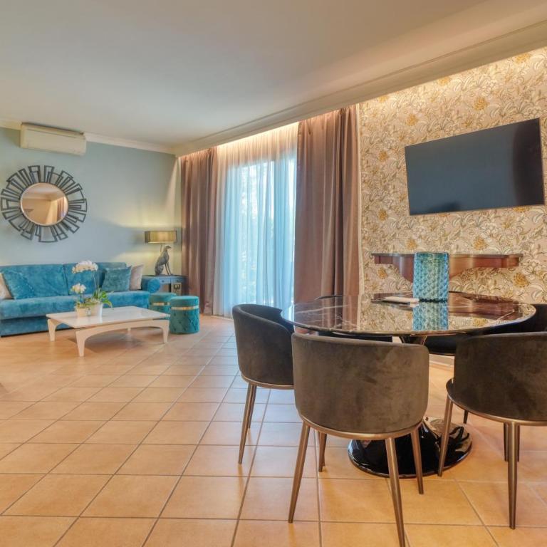 Palazzo della Scala Hotel - Luxury Suites & Spa - Two-Bedroom Suite with Private Pool and Garden - 10