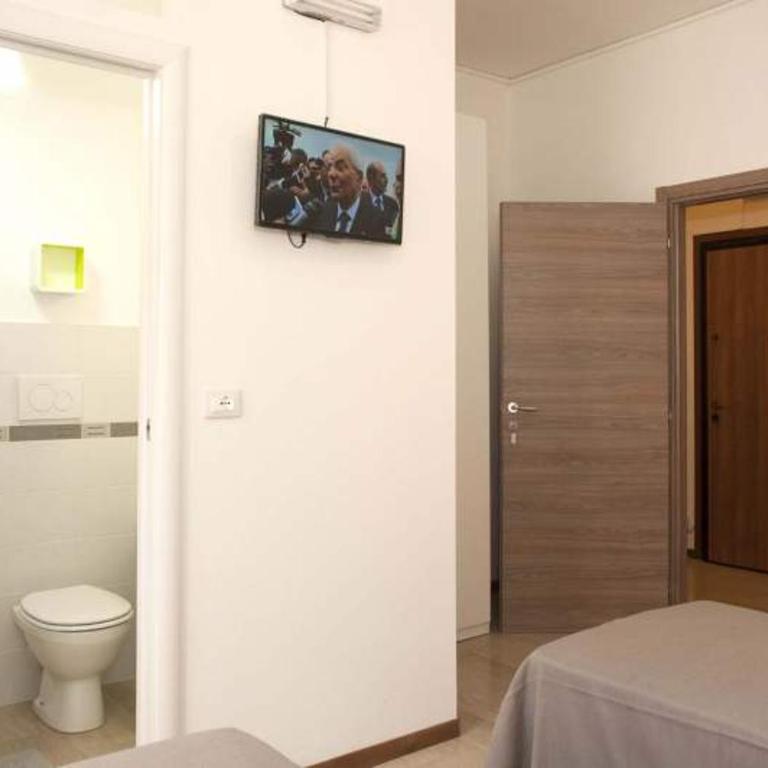 Aurora Guest House- Dimore Bolognesi - Camera Matrimoniale con Bagno Privato - 8