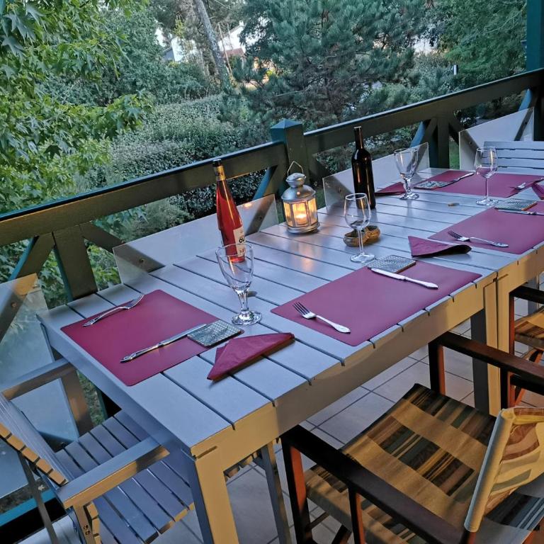 CAPBRETON, SUD OUEST FRANCE, APPARTEMENT PREMIUM PROCHE PLAGES ET FORÊTS - T4-4 Pièces, Piscine, Clime, Parking, Wi-fi, Plages 10 mn, Sleeps up to 8, near Beaches & Forests, Welcome Pack - Appartement 3 Chambres - 4