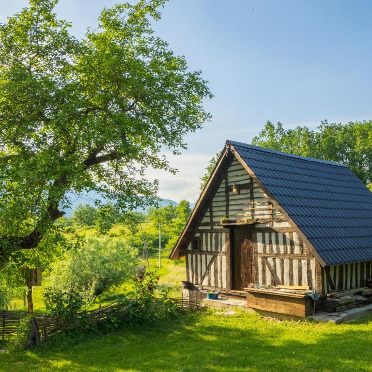 Djurdjevina Family Farm - Vikendica - 2