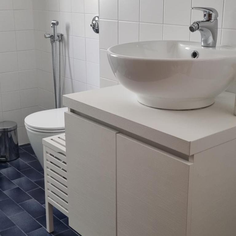Guesthouse Tree Rooms Industrial - Camera Standard Doppia con Letti Singoli con Bagno in Comune - 16