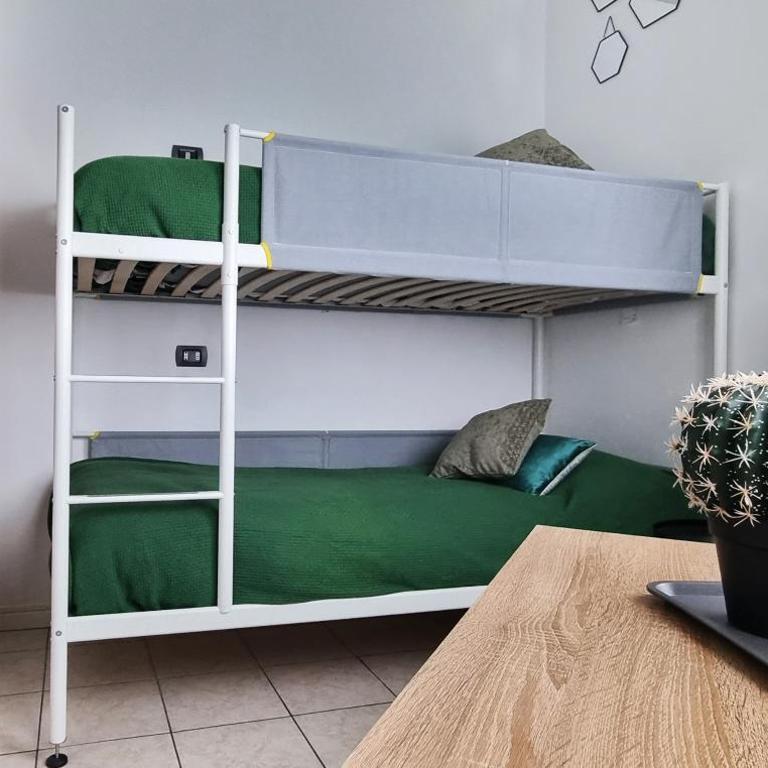 Guesthouse Tree Rooms Industrial - Camera Standard Doppia con Letti Singoli con Bagno in Comune - 4