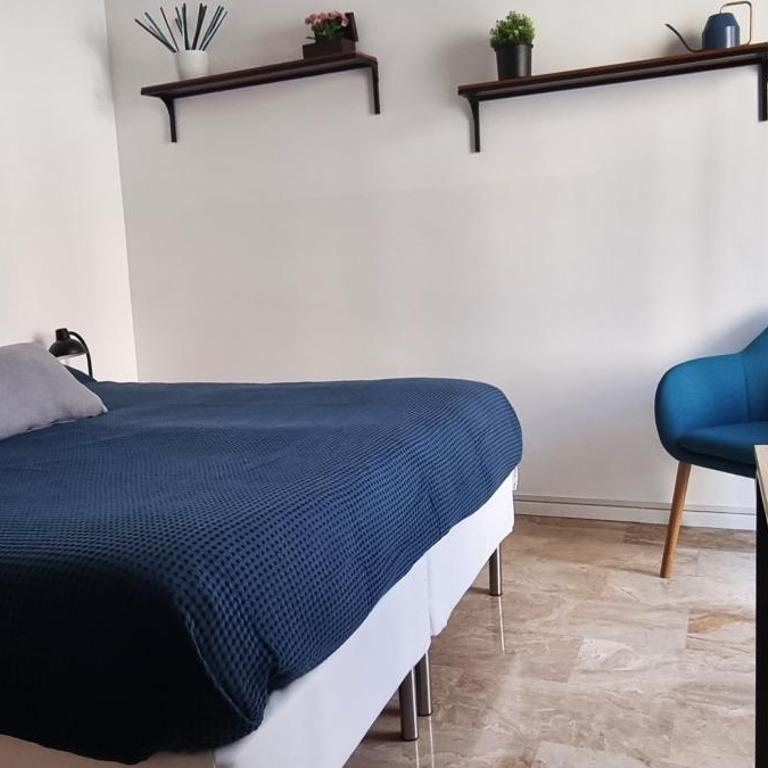 Guesthouse Tree Rooms Industrial - Camera Tripla con Bagno Privato - 7