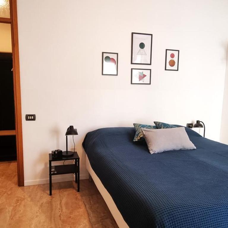 Guesthouse Tree Rooms Industrial - Camera Tripla con Bagno Privato - 8