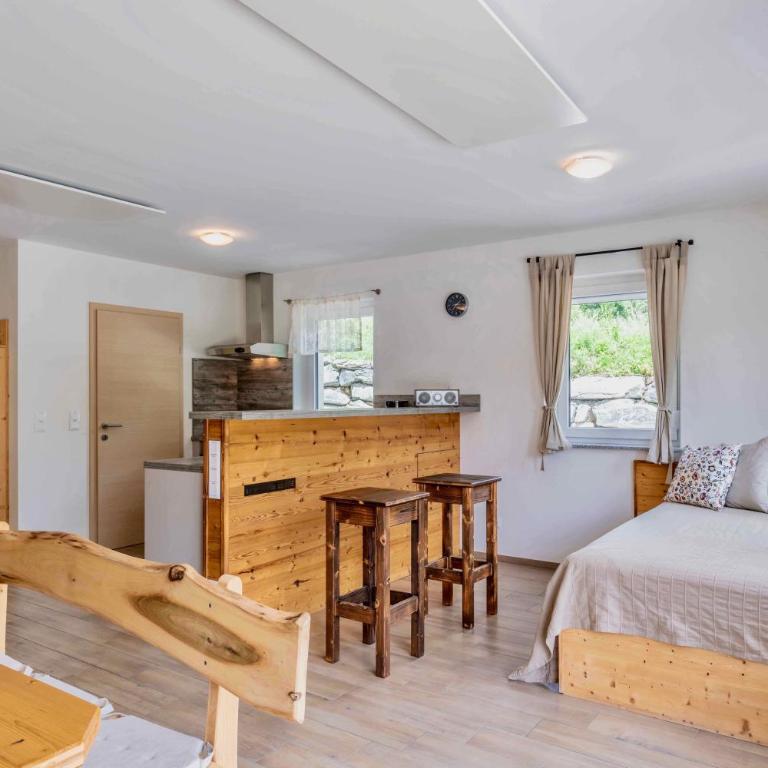 Ferienhaus4 familienfreundlich nahe Millstätter See, voll ausgestattete 85m2, jedes Schlafzimmer eigenes Bad, Sonnenterrasse, ideal für Aktivitäten am See oder in den Bergen - Ferienhaus 4 - 3