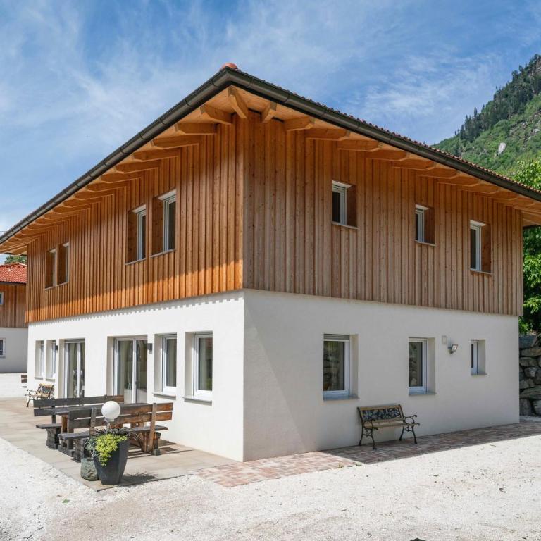 Ferienhaus4 familienfreundlich nahe Millstätter See, voll ausgestattete 85m2, jedes Schlafzimmer eigenes Bad, Sonnenterrasse, ideal für Aktivitäten am See oder in den Bergen - Ferienhaus 4 - 20