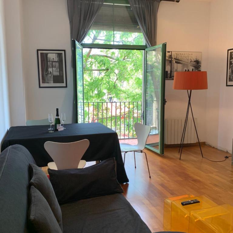 Hermoso piso en el centro de Barcelona - Two-Bedroom Apartment - 9