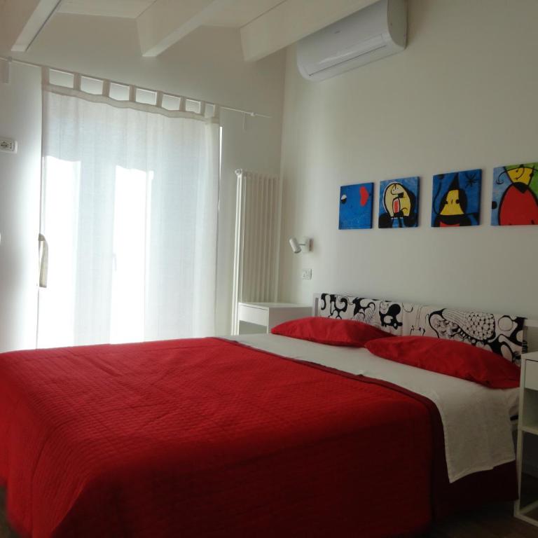 CASA MIRO' vicinissima al mare e parcheggio privato gratuito se disponibile - Two-Bedroom Apartment - 17