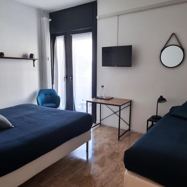 Guesthouse Tree Rooms Industrial - Camera Tripla con Bagno Privato - 13