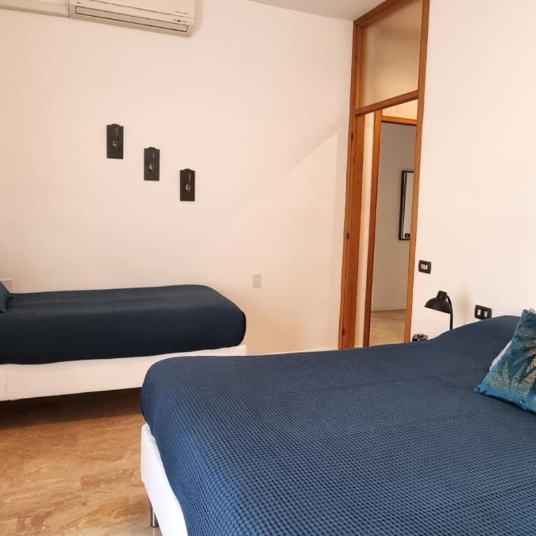 Guesthouse Tree Rooms Industrial - Camera Tripla con Bagno Privato - 5