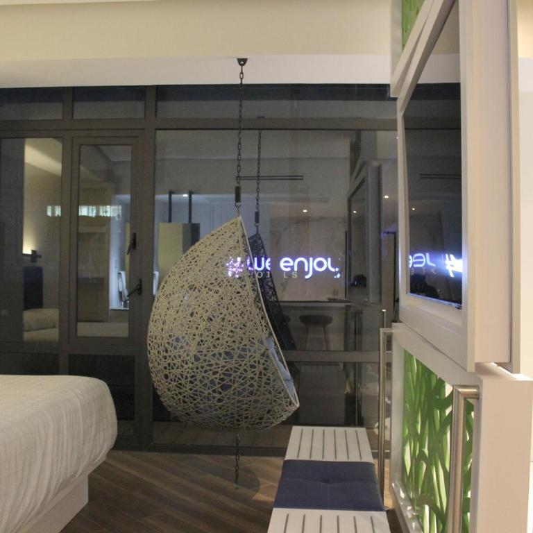 WeEnjoy Hotels Aeropuerto CDMX - Deluxe Suite with Spa Bath - 10