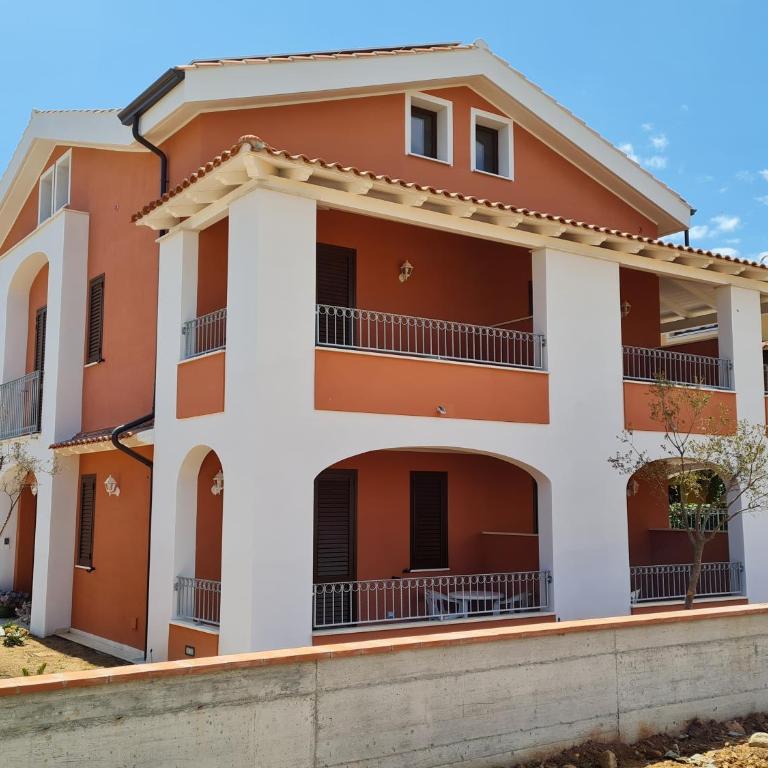 Le Anfore di Nora Domo - Deluxe Double Room with Balcony - 1